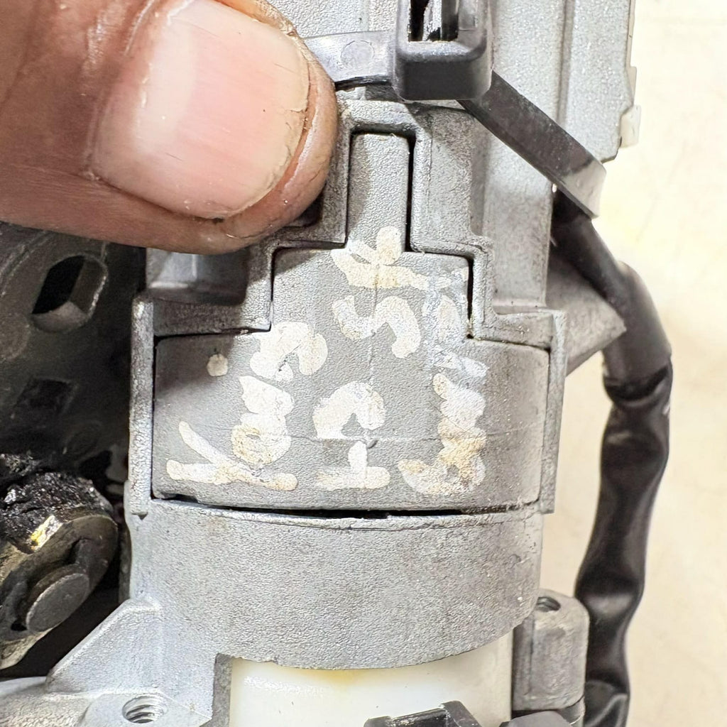 MIRAGE V Ignition Lock Barrel +Key U-SHIN LTD HONDA