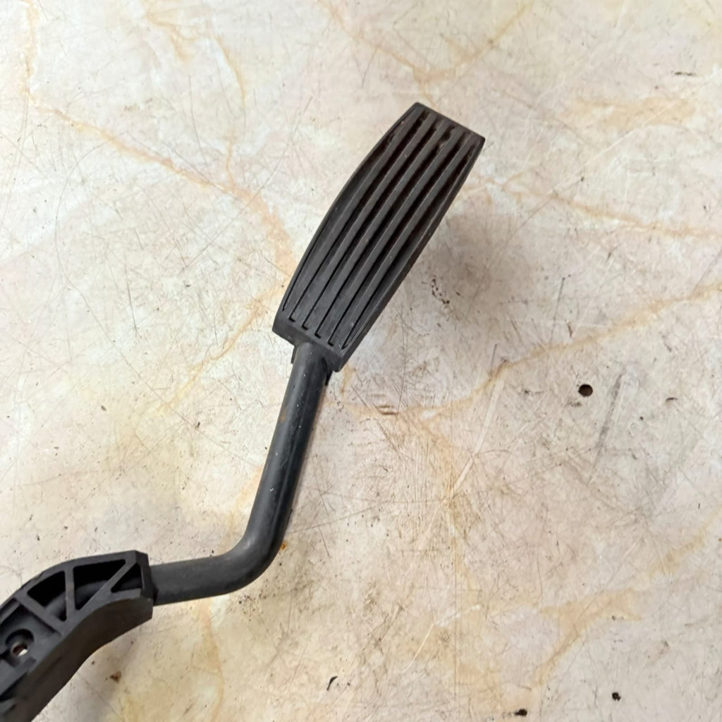 2012Vauxhall Corsa D Accelerator Throttle Pedal 55702021 Corsa E 1.0 1.2 1.3 1.4