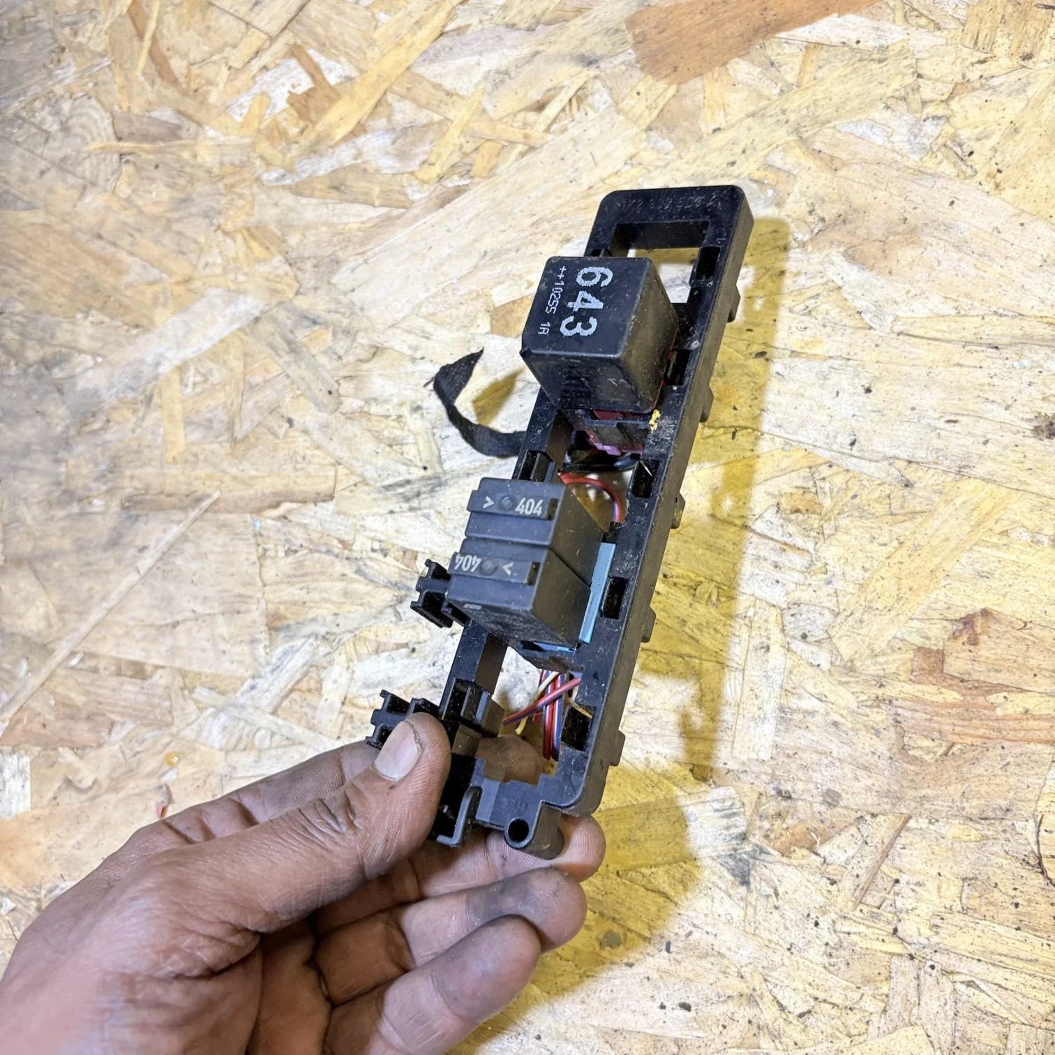 AUDI A3 MK2 FUSE RELAY BOX 1.9D 1K2937503A ++102551A