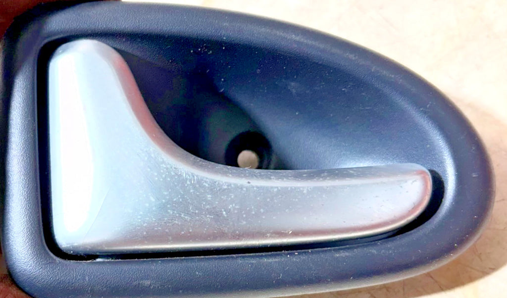 RENAULT CLIO MK2 FRONT LEFT INTERIOR DOOR HANDLE N/S PASSENGER SIDE 8200028994