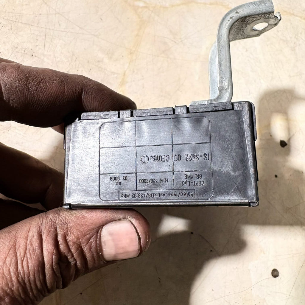 VALEO 897410D010 897410D010 73659412 Door control relay(DOOR CONTROL UK149328941
