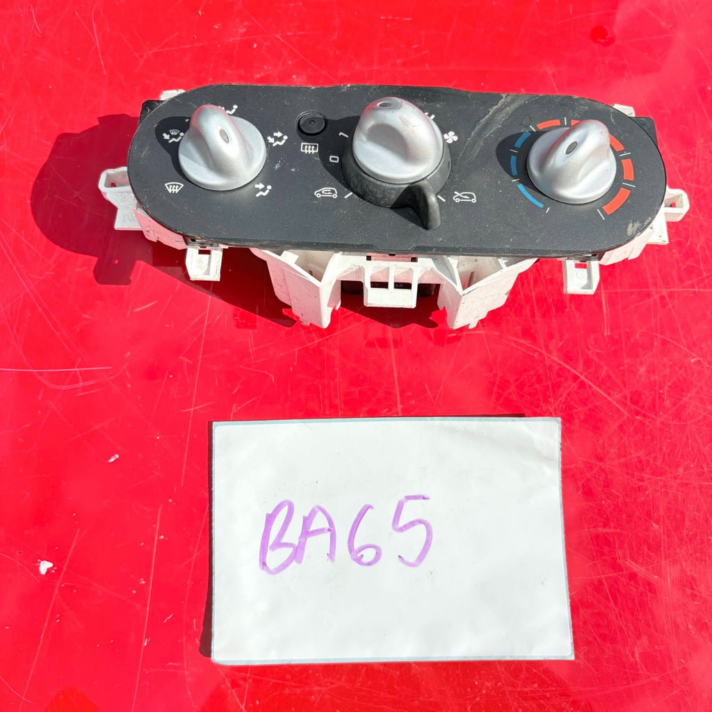 Climate Control Renault Twingo MK2 HEATER CONTROL SWITCH PANEL 2007-2014
