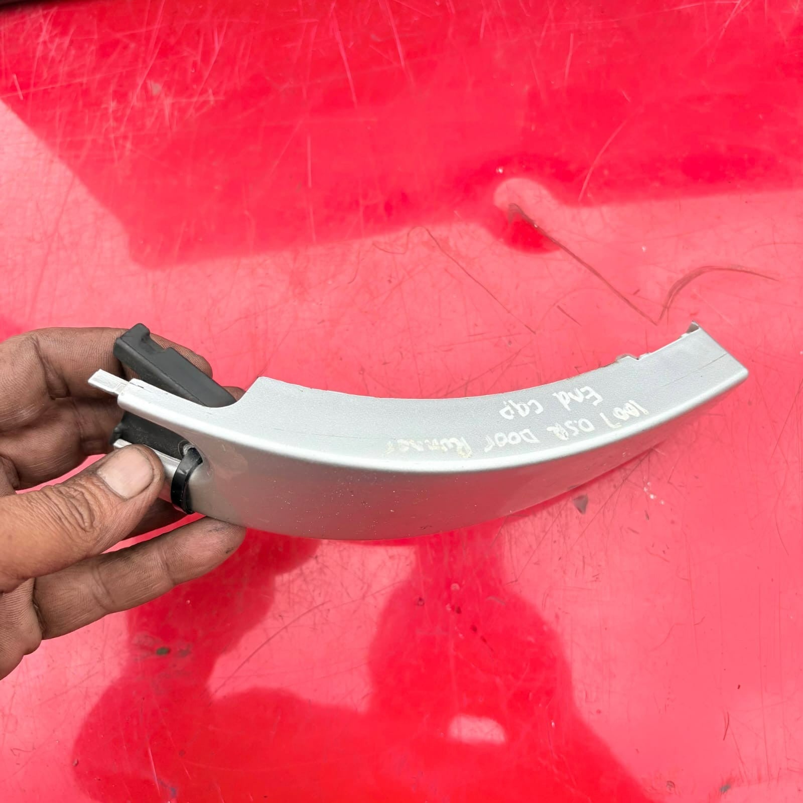 PEUGEOT 1007 NEARSIDE REAR SLIDING DOOR RAIL COVER TRIM (9649414780)