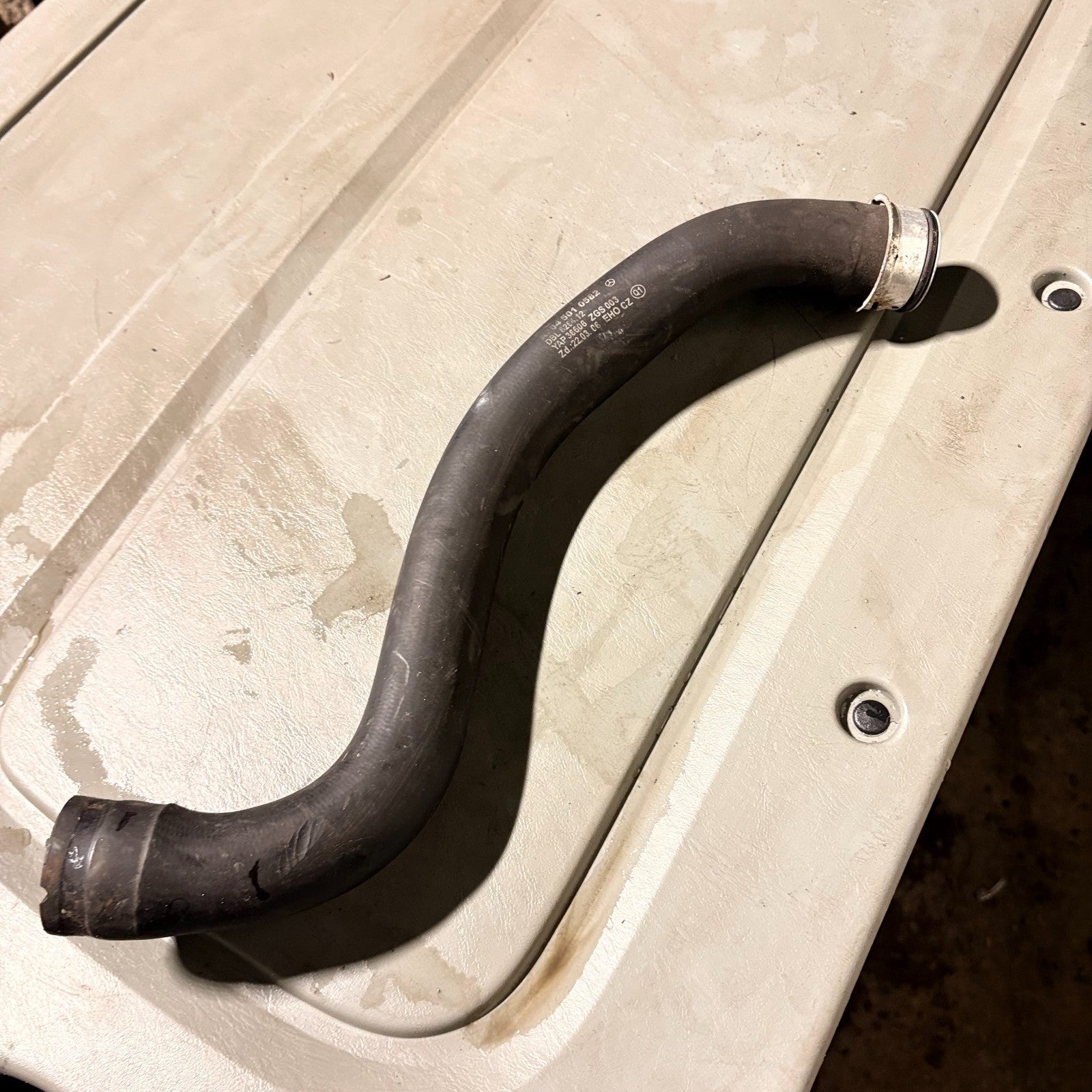 MERCEDES-BENZ C W204 A2045010582 Side Cooling Radiator Hose