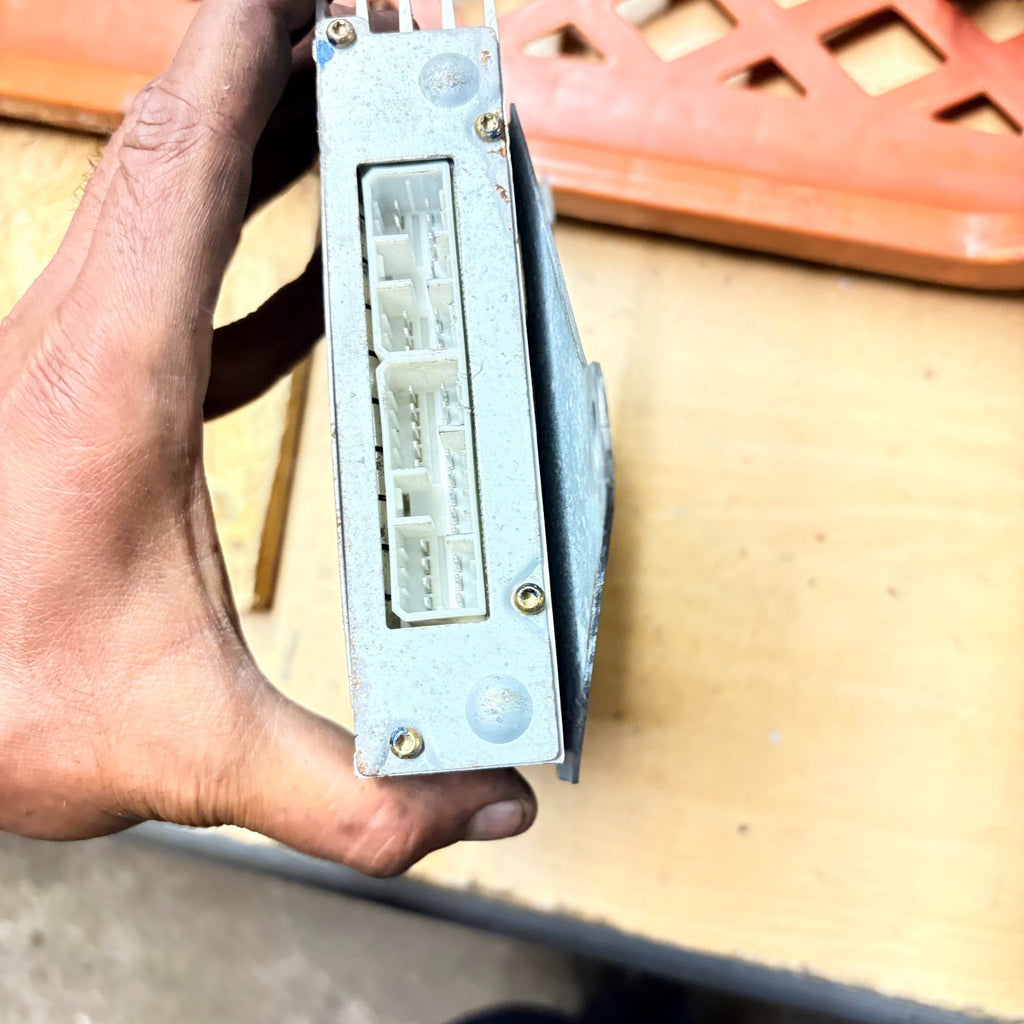 Dodge Caliber 2006 Amplifier Audio Control Module 04672377AF