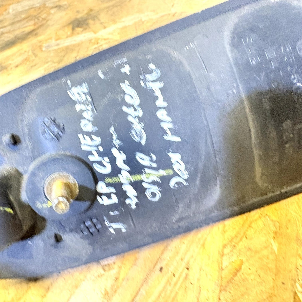 JEEP KJ CHEROKEE LIBERTY DOOR HANDLE DRIVER REAR 55360334
