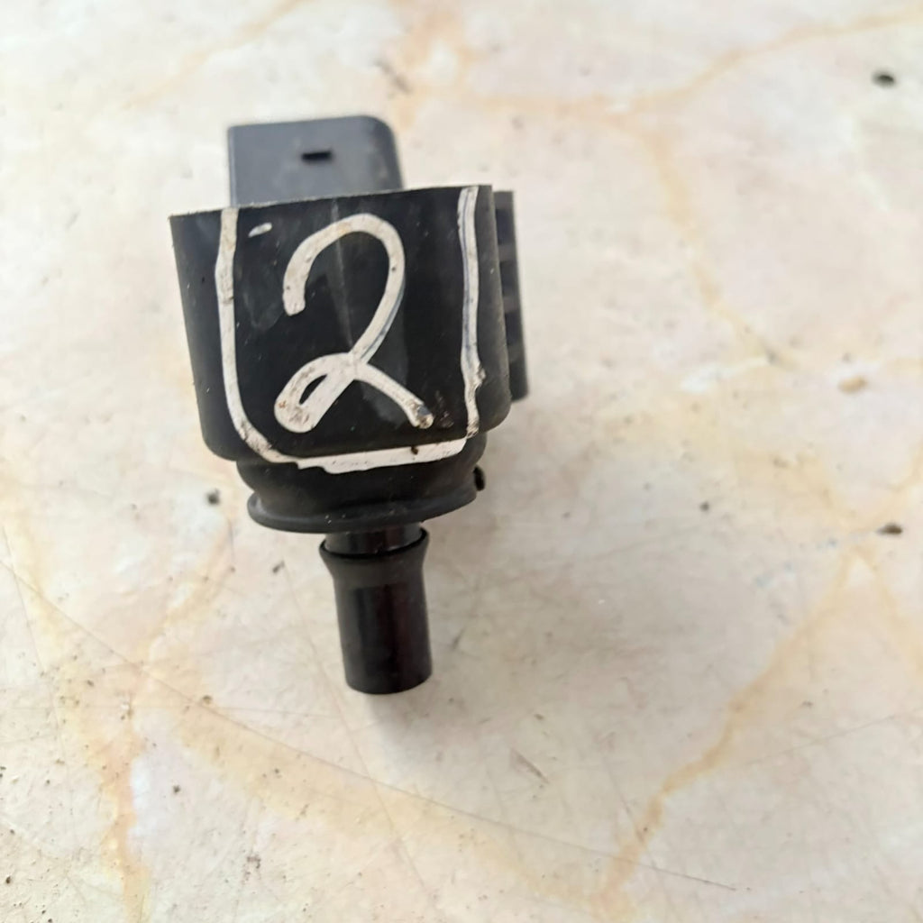 Y4891 VW GOLF VII 2013 High Voltage Ignition Coil 04E905110B