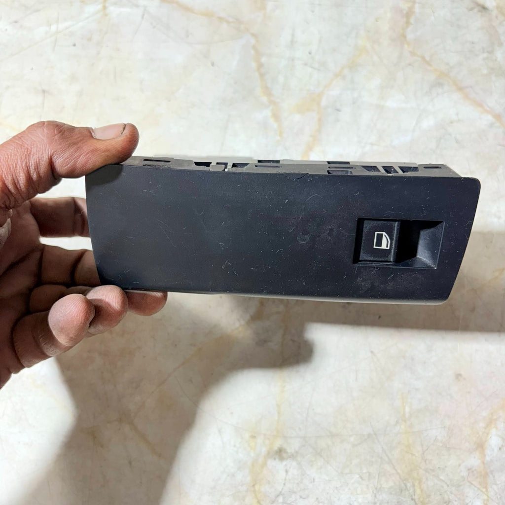 BMW X5 2002-2003 E53 6952700 Left Paasenger Side Electric Window Switch