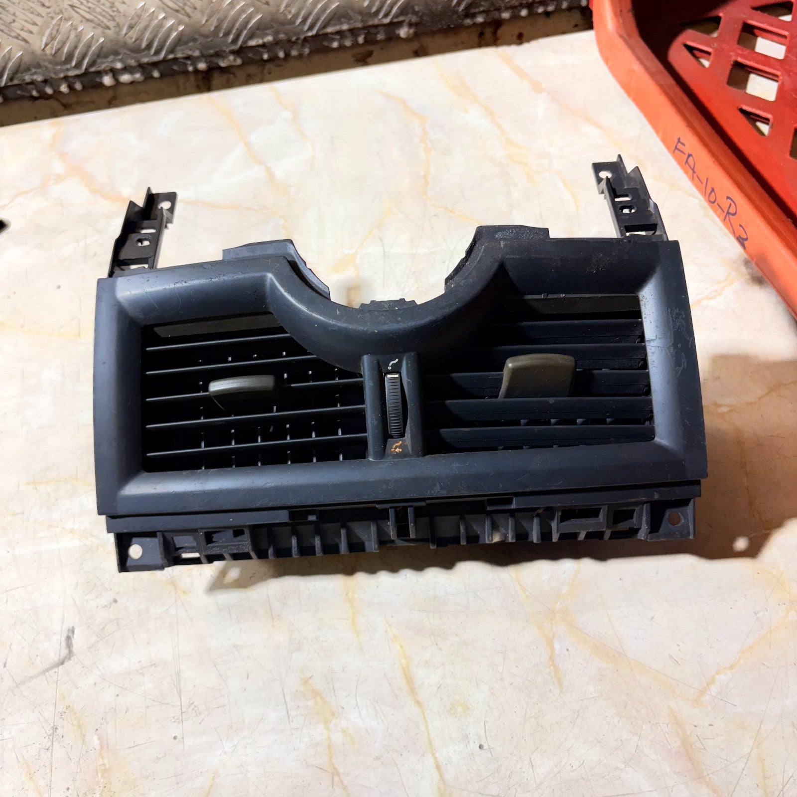 A1026774 Air Nozzle Ventilation Grille Renault Megan