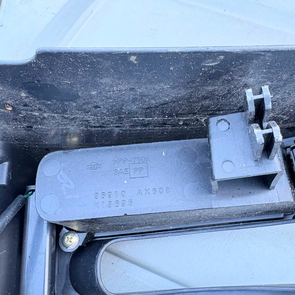 Nissan Micra K12 Mk3 2002-03 3/5dr Centre Console Armrest Cup Holder 96910AX600
