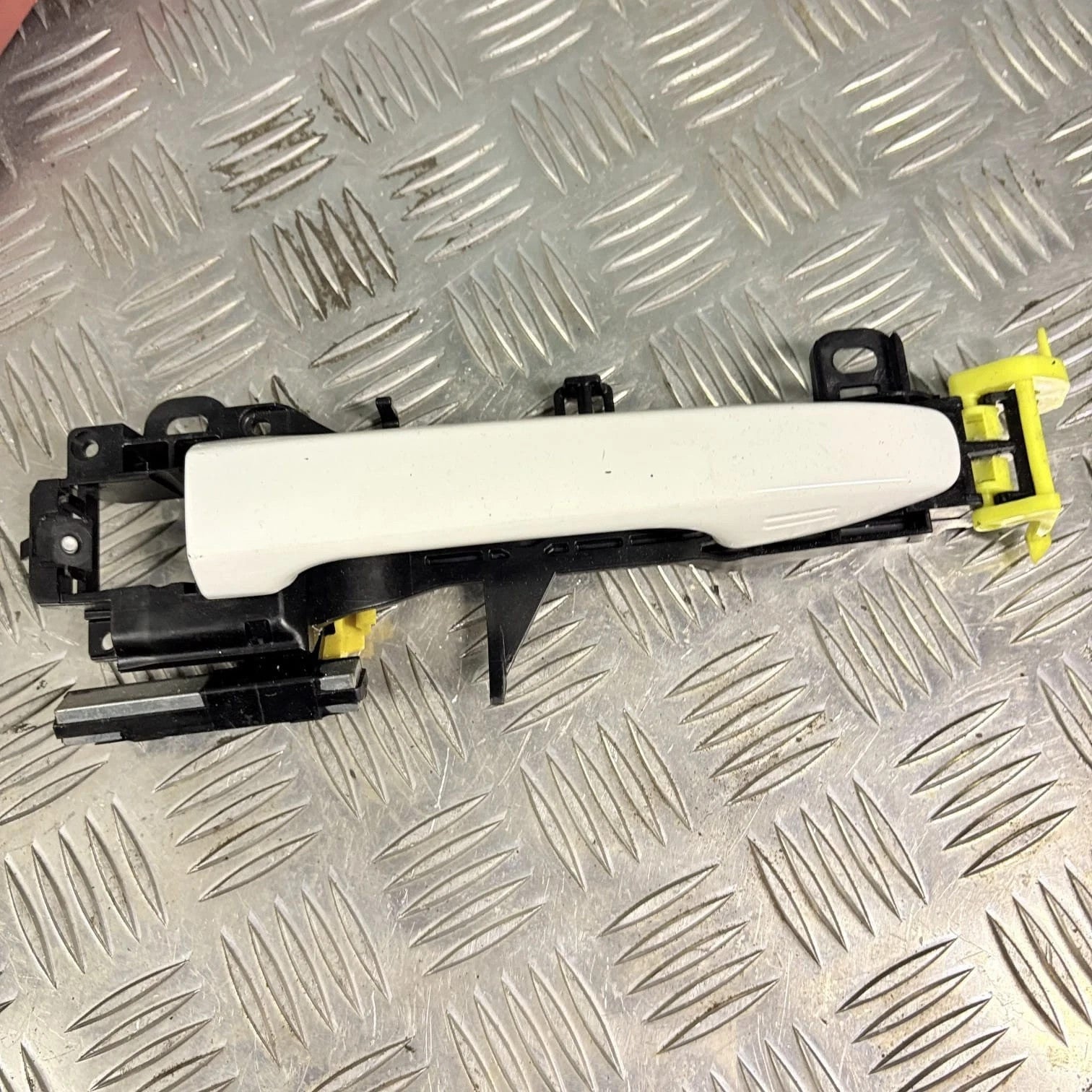 Toyota Prius Passenger Front Left Exterior Door Handle 2015-2022