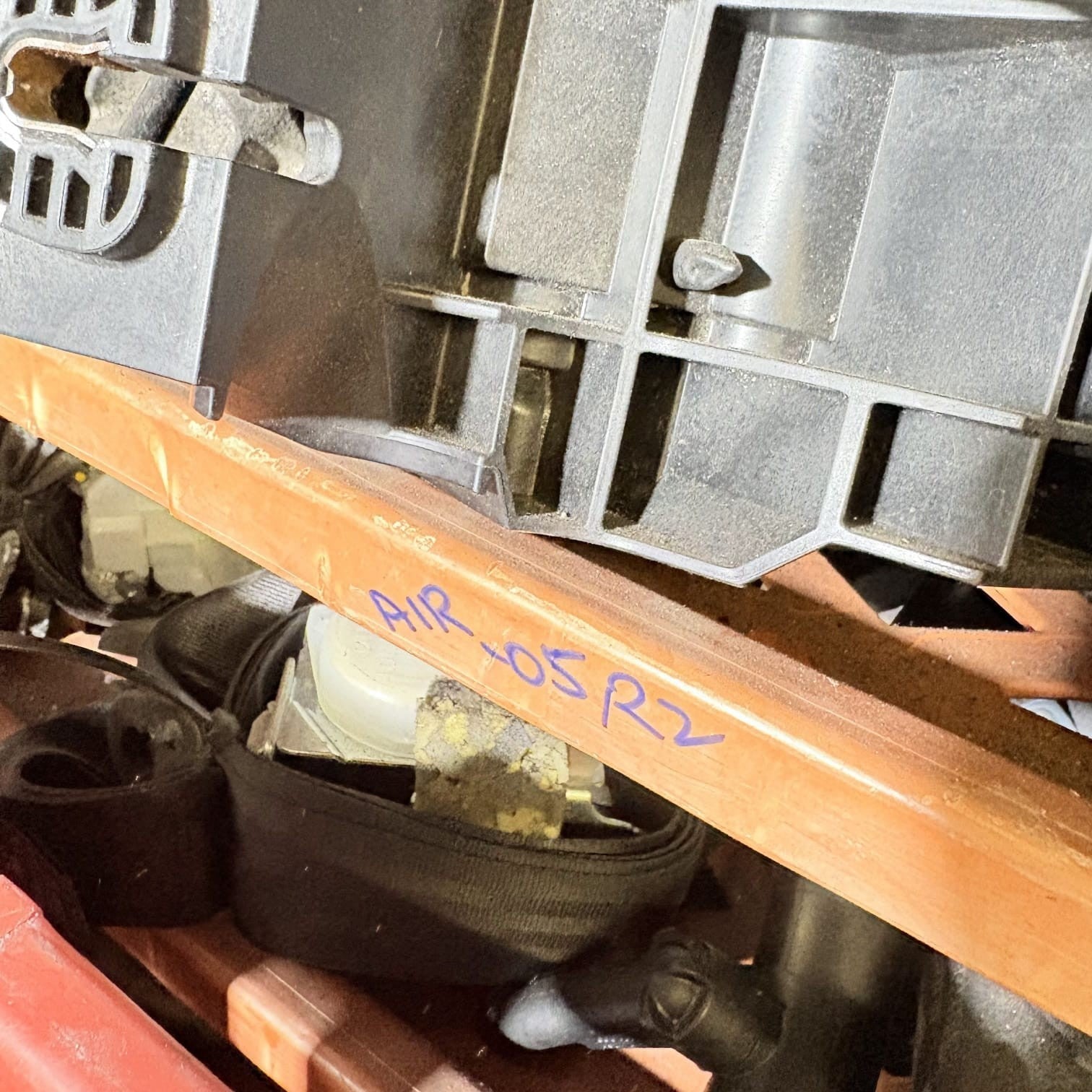 KIA CARENS Speedometr Bezel 84830-ID900
