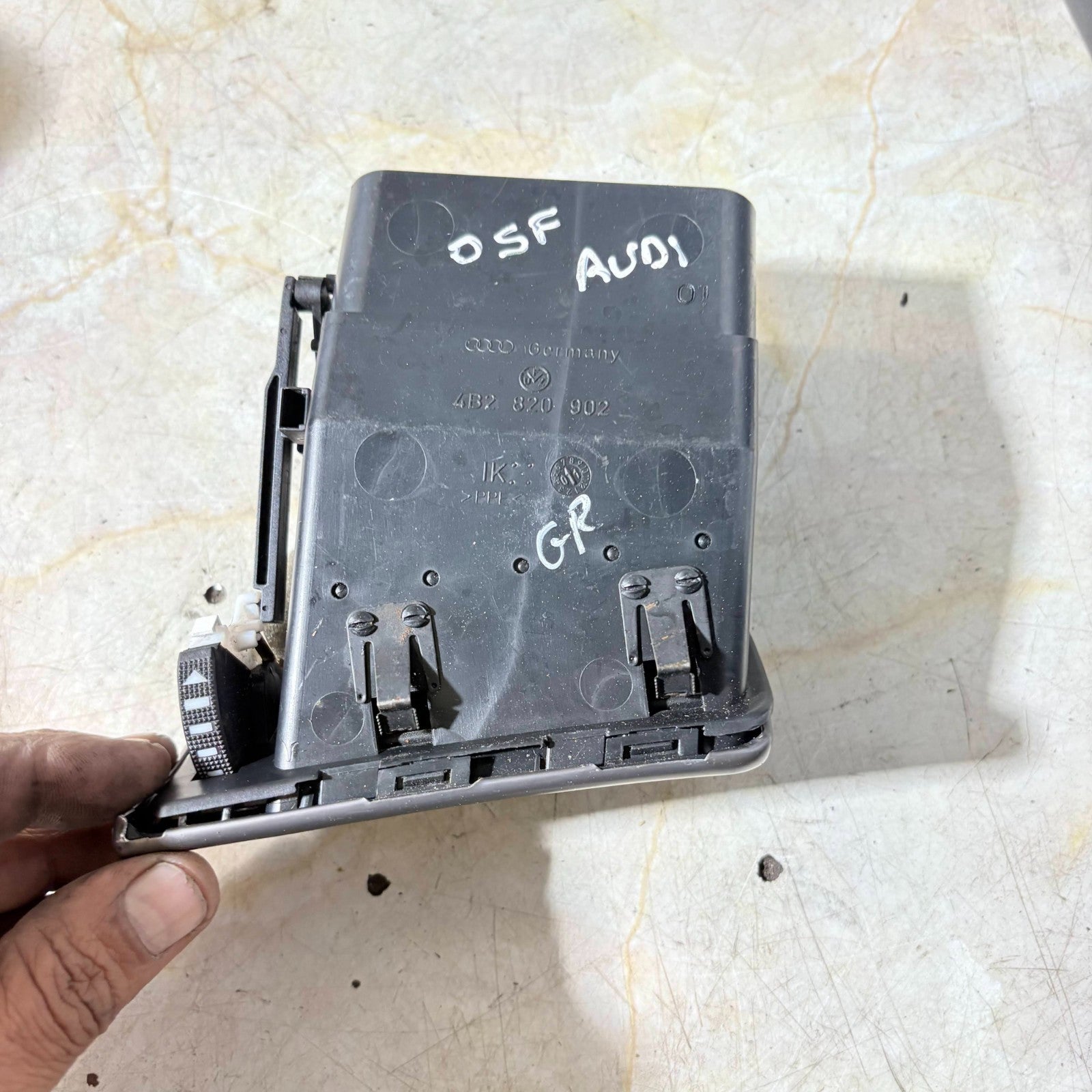Audi A6 [99-05] Driver Right Front Heater/AC Grille Air Vent