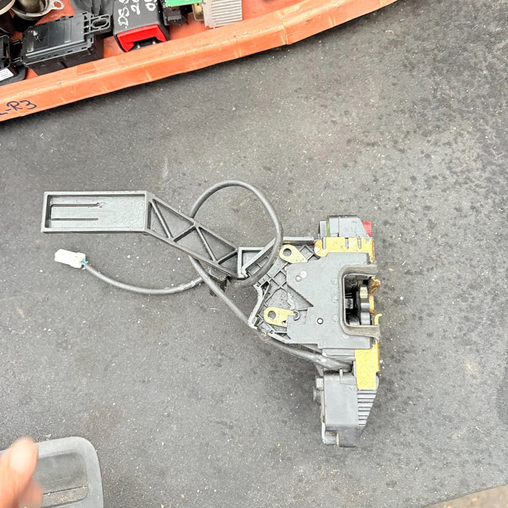 PROTON GEN 2 2009 NEARSIDE PASSENGER REAR LEFT SIDE DOOR LOCK CATCH MECHANISM