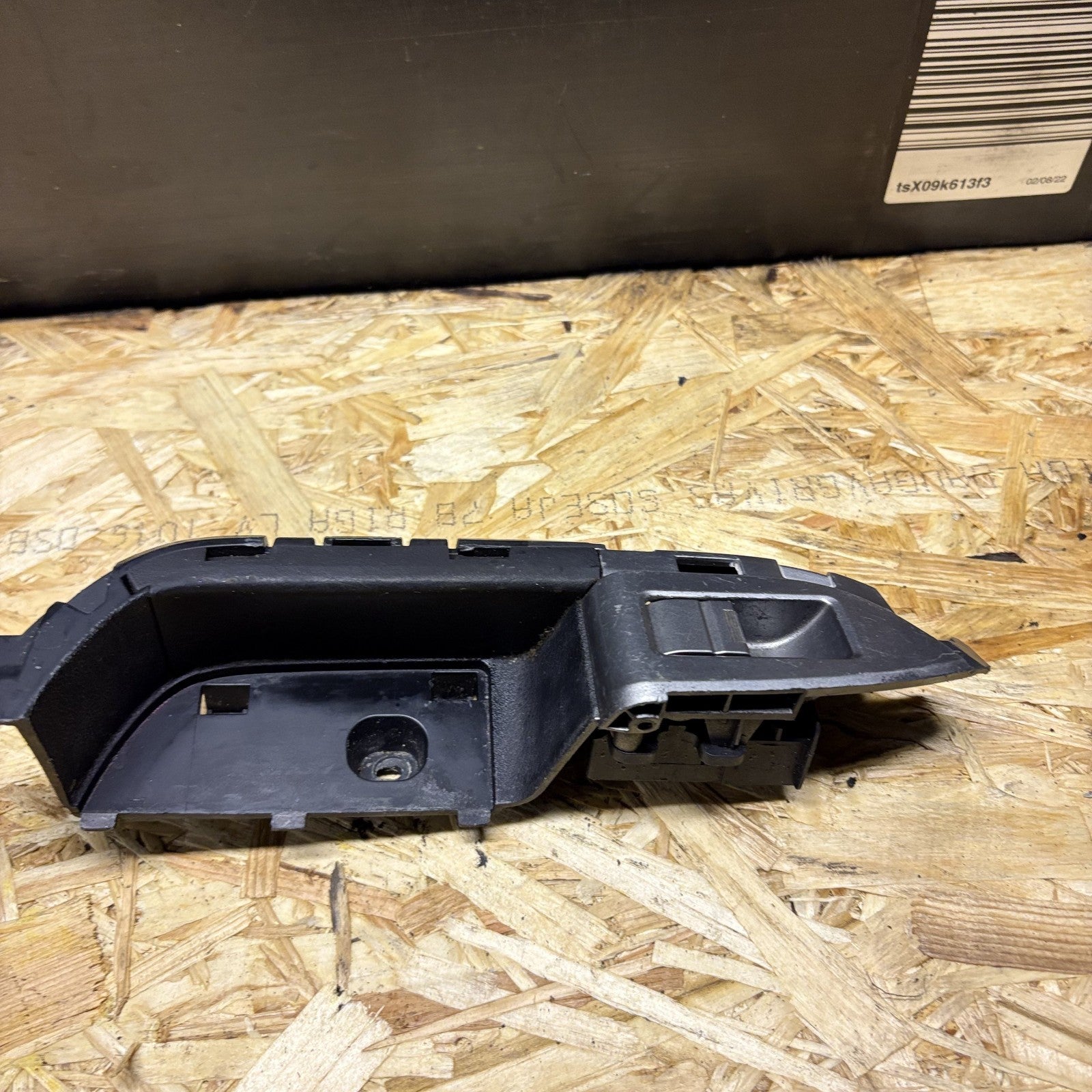 2004-2009 HONDA FR-V ELECTRIC WINDOW SWITCH DRIVER SIDE REAR RIGHT