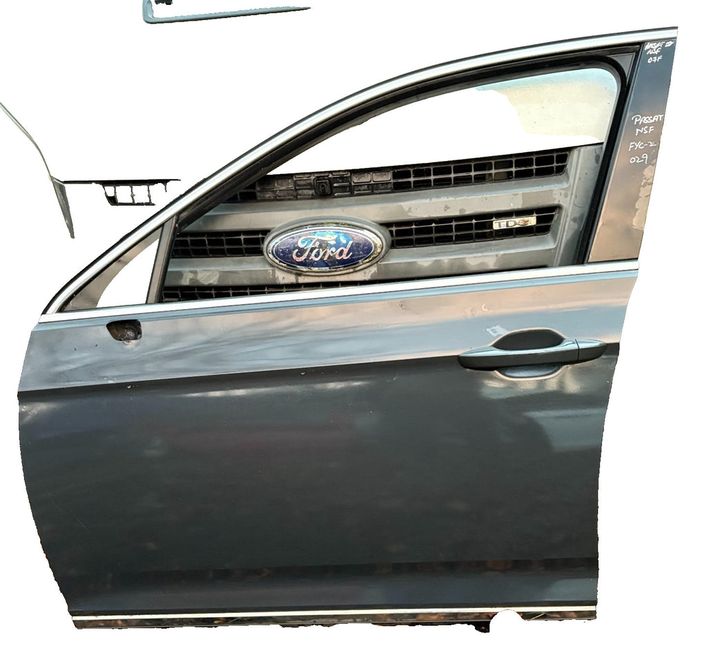 VOLKSWAGEN PASSAT B8 ESTATE PASSENGER SIDE FRONT BARE DOOR