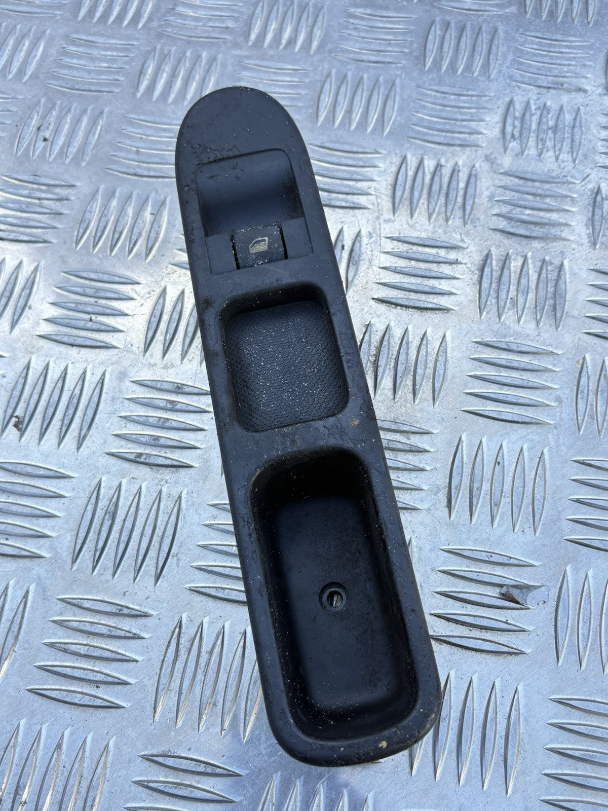 PEUGEOT 207 06-12 FRONT PASSENGER NEARSIDE ELECTRIC WINDOW SWITCH 96548606