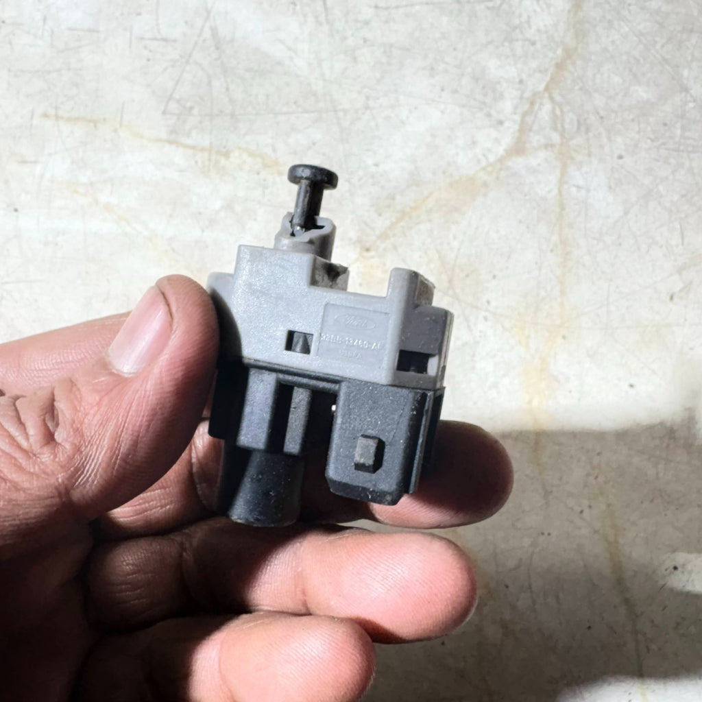 Range Rover L322 MK3 2002–2009 Brake Light Switch 93BB‑13480‑AF