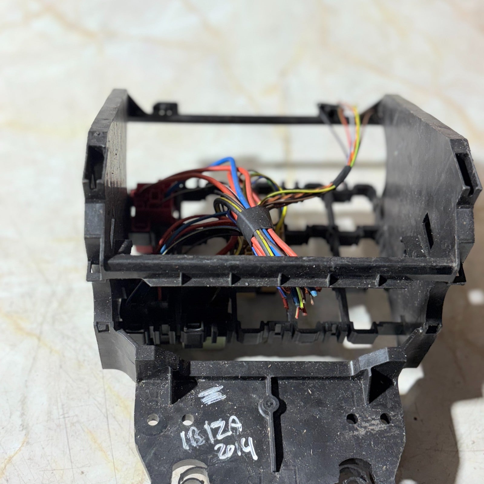 SEAT IBIZA 2010-2015 BODY CONTROL MODULE FUSE BOX RELAY 6R0907371D