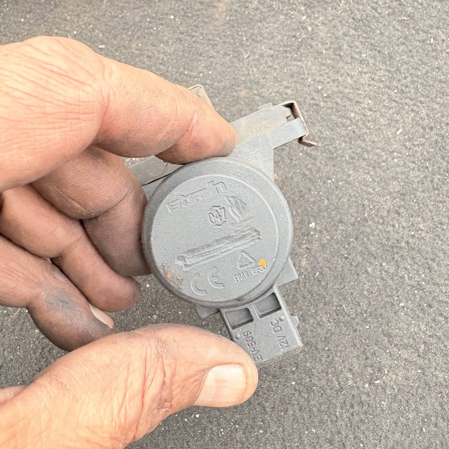 VAUXHALL VIVARO RENAULT TRAFIC 1.9 2.0 2.5 DCI TURBO BOOST SOLENOID VALVE