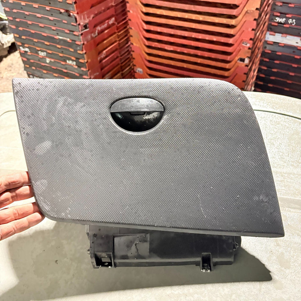 SEAT Leon Mk2 1P Glovebox Dashboard Storage Compartment 2006-2013 1P2857095B