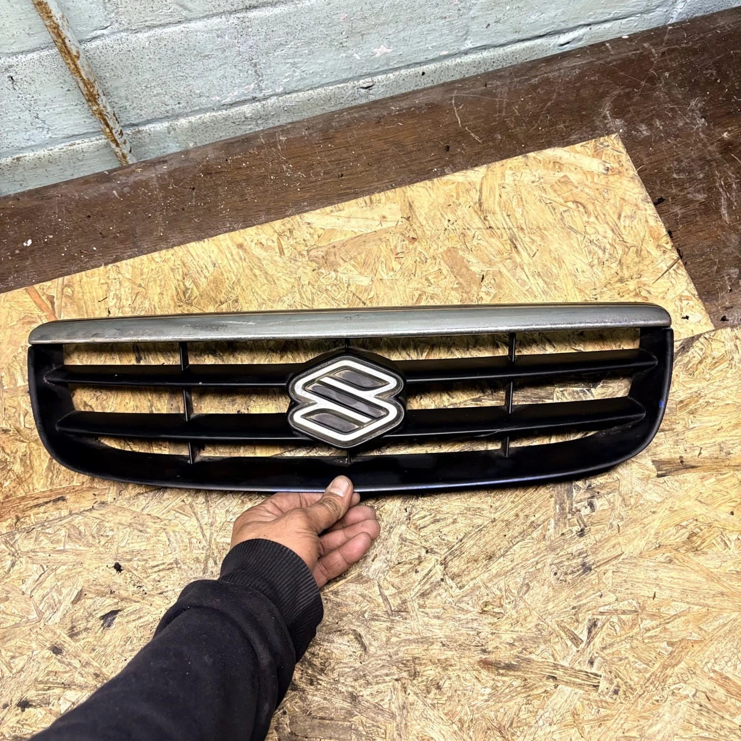 Suzuki Alto HA24 Front Upper Radiator Grille Main Grill 71741-79G00 2004-2008