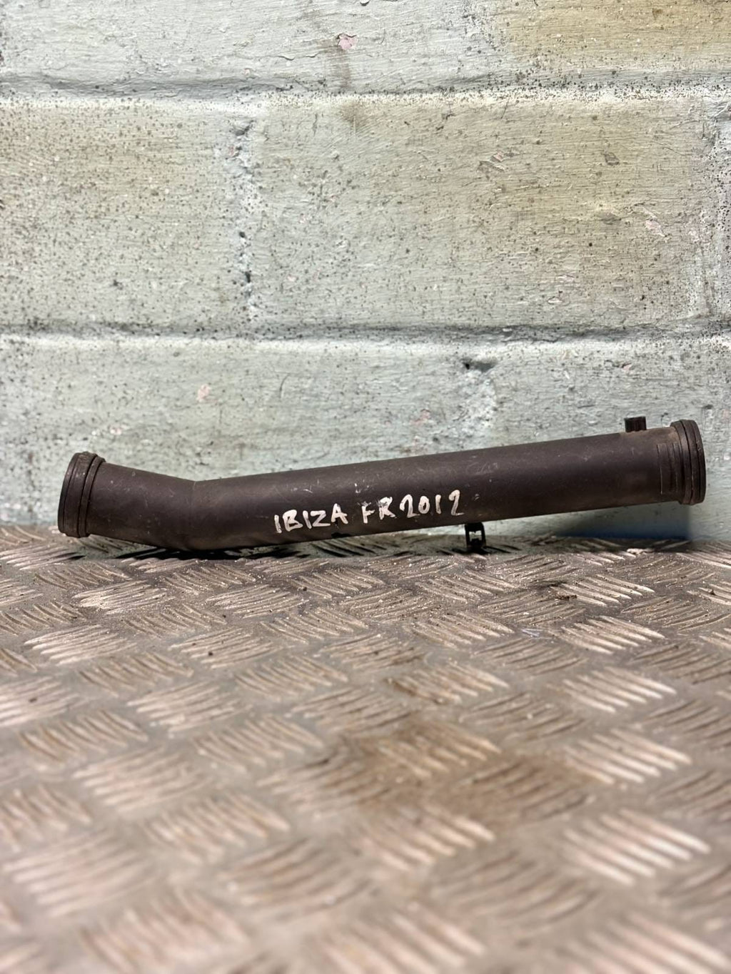 VW Polo 9N Mk4 1.4 FSi Coolant Pipe Hose 032121065H 2012