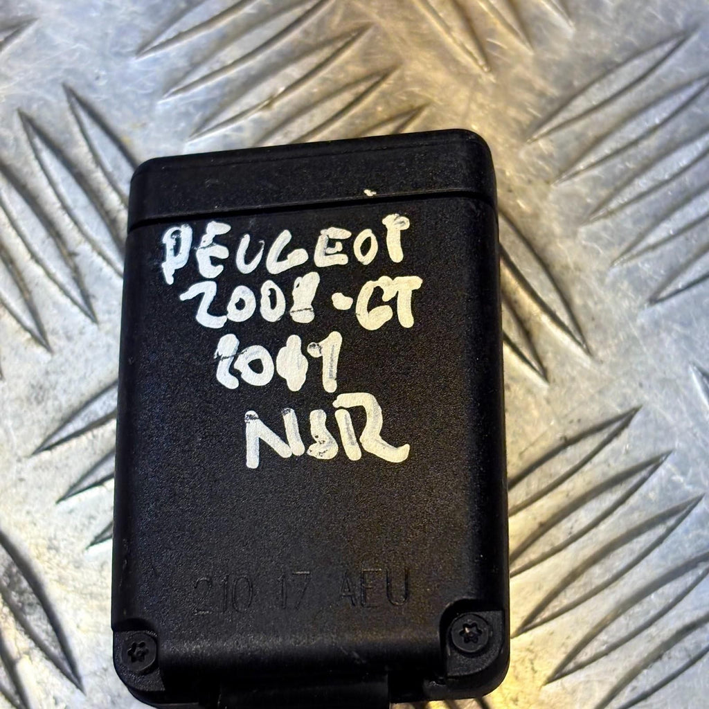 Peugeot 2008 GT 2017 Rear Left Passenger Side Seat Belt Buckle