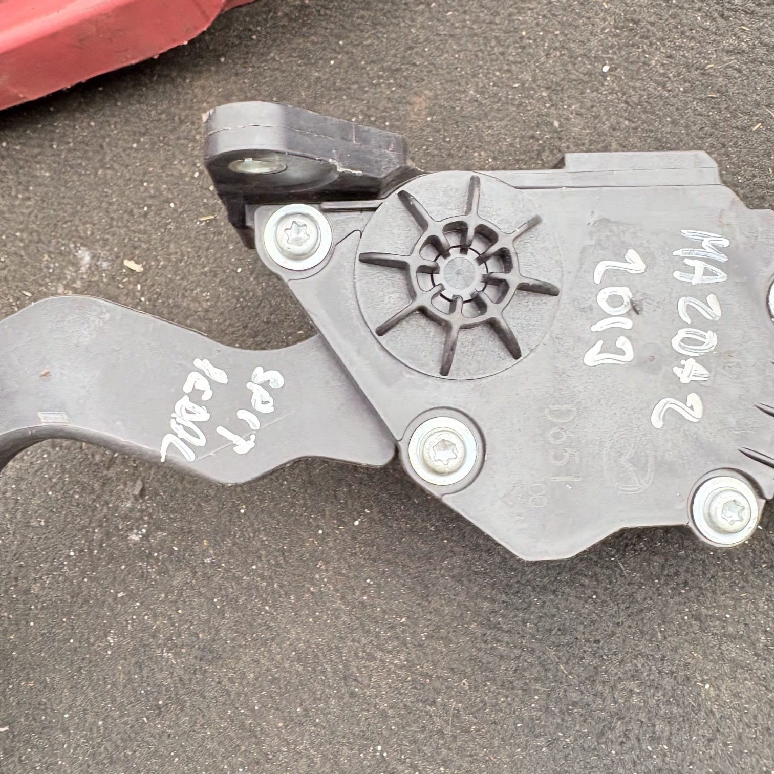 MAZDA 2 ACCELERATOR THROTTLE PEDAL 1.3 PETROL K4238-7400 (2013)