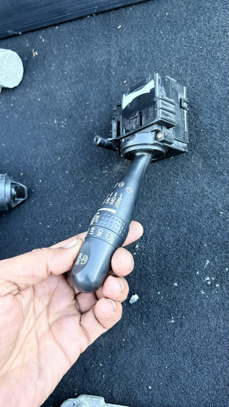 Suzuki ESwift VVT 2000-2010 Wiper Switch Stalk