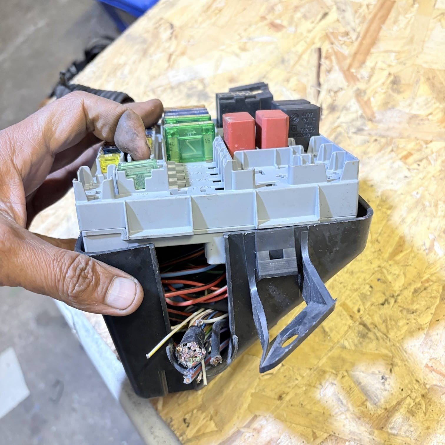 Fiat Panda Mk2 1.2 Petrol Engine Bay Fuse Box Relay Panel 03-12 51780299