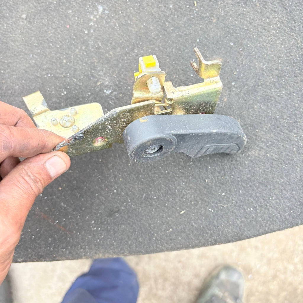 FORD TRANSIT CONNECT PASSENGER REAR SIDE DOOR LOCK LATCH