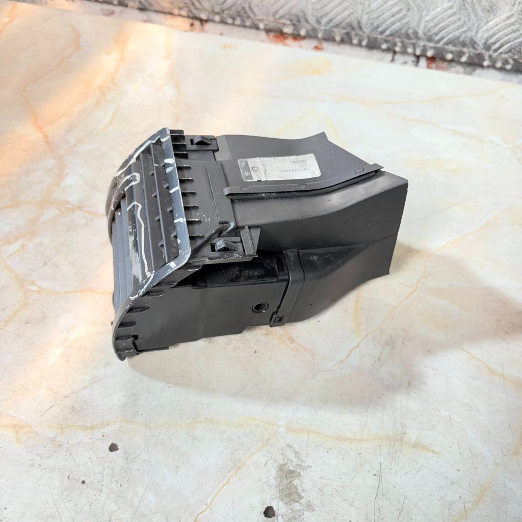 VW Sharan Mk1 7M (2001-2010) Dash Side Heater Vent Outlet 7M3819704F