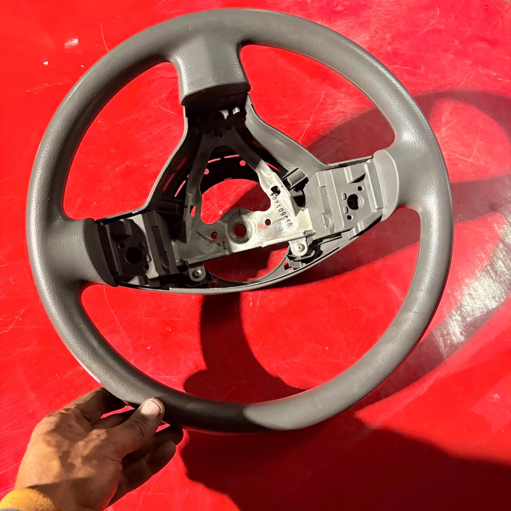608644700B Sport Steering Wheel for NISSAN PIXO