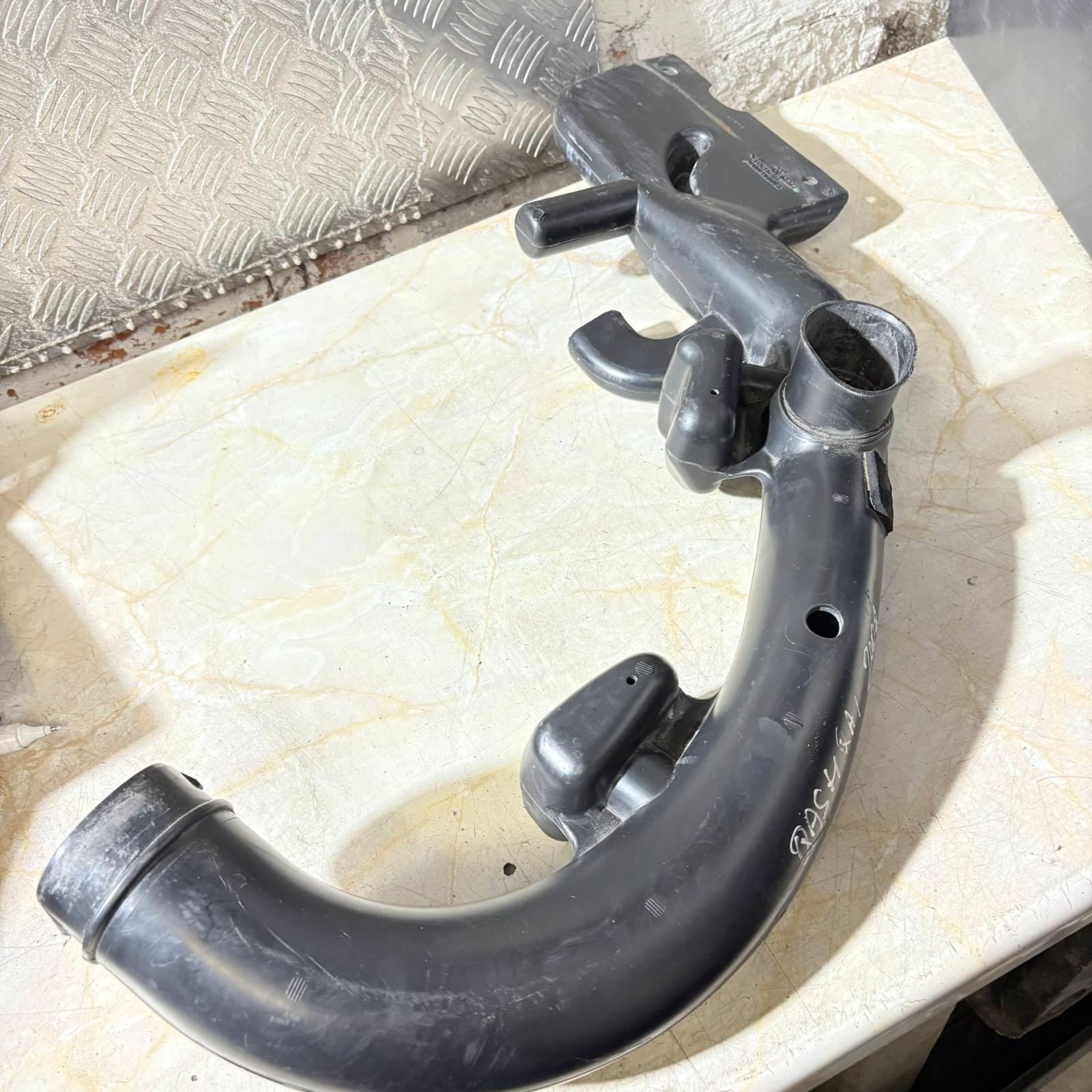 Nissan Qashqai 2008 Petrol air intake hose pipe 1076853S01 LAV15734