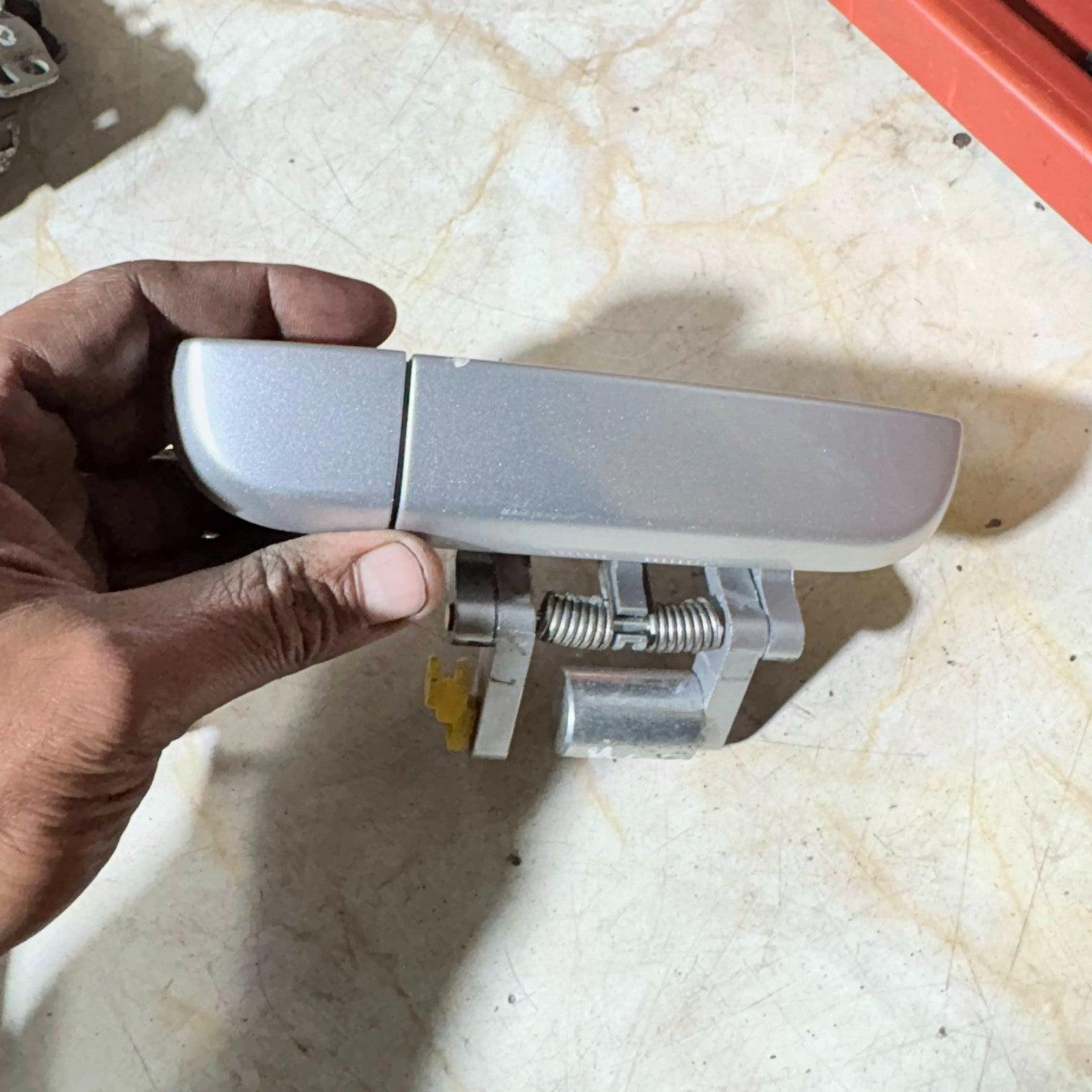 MG3 (13-16) NSF EXTERIOR DOOR HANDLE-PASSENGER LEFT FRONT
