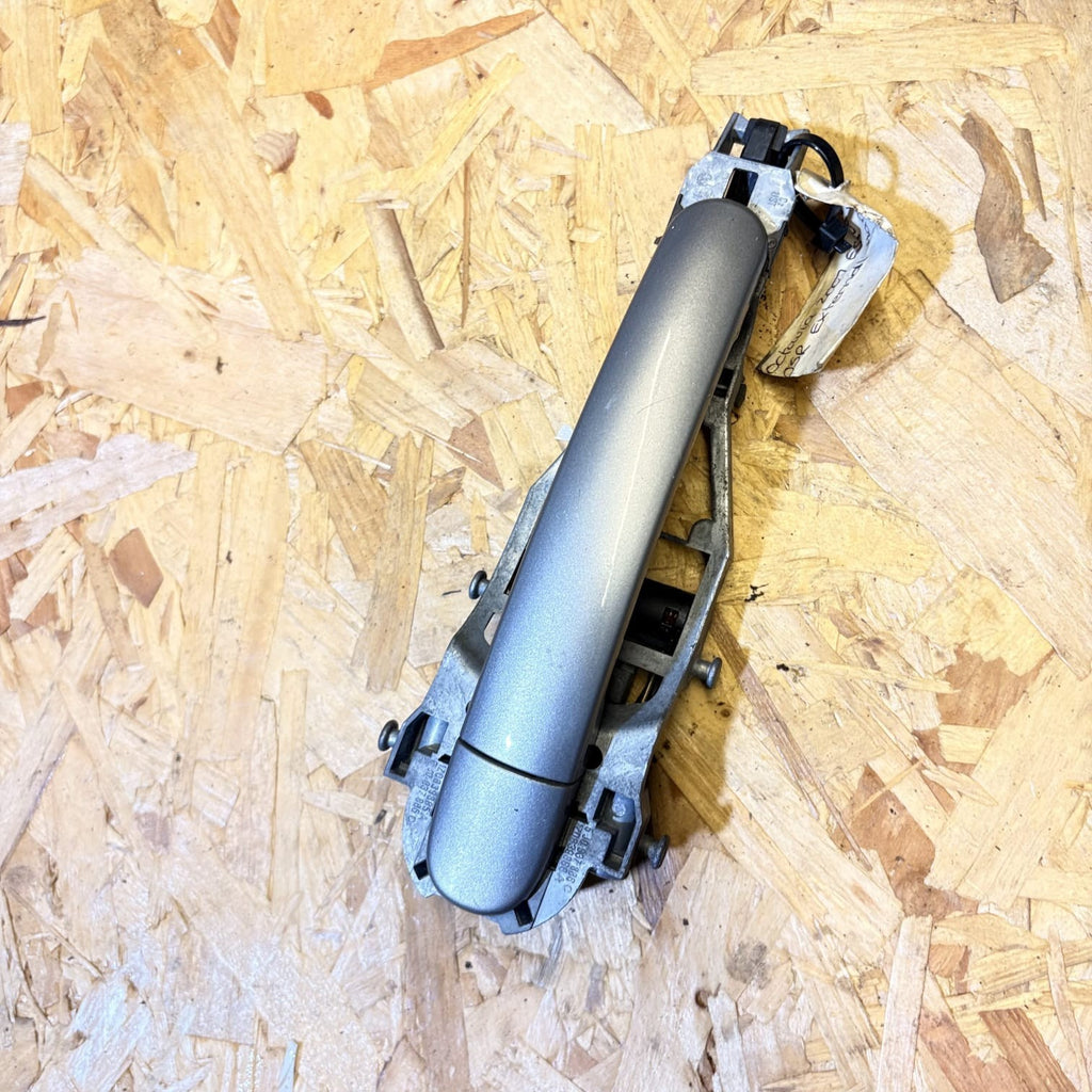 Door handle Driver Rear Skoda Octavia Mk2 Right Rear OSR Exterior Outer