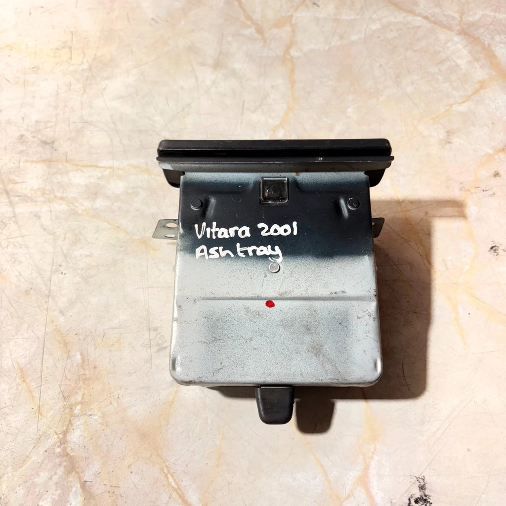 SUZUKI GRAND VITARA MK2 2001 ASHTRAY
