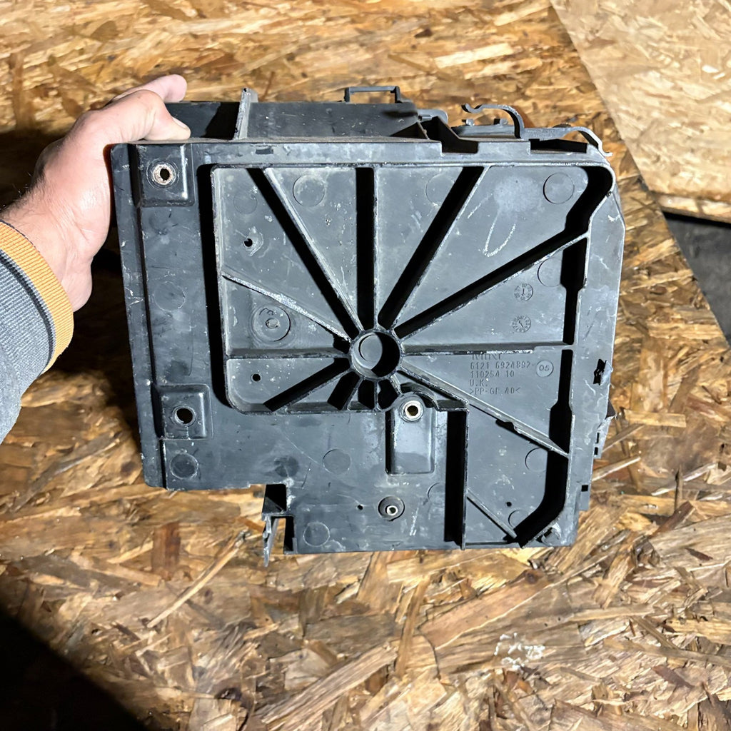 MINI COOPER R52 CONVERTIBLE 2004-2008 BATTERY BOX 6924892