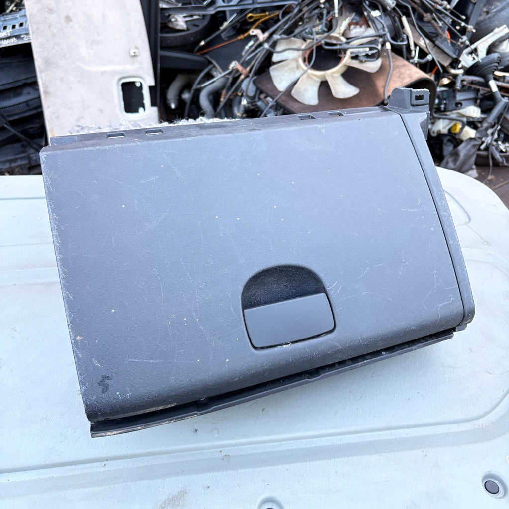 HYUNDAI I20 2009 GLOVE BOX STORAGE COMPARTMENT 84529-1J900