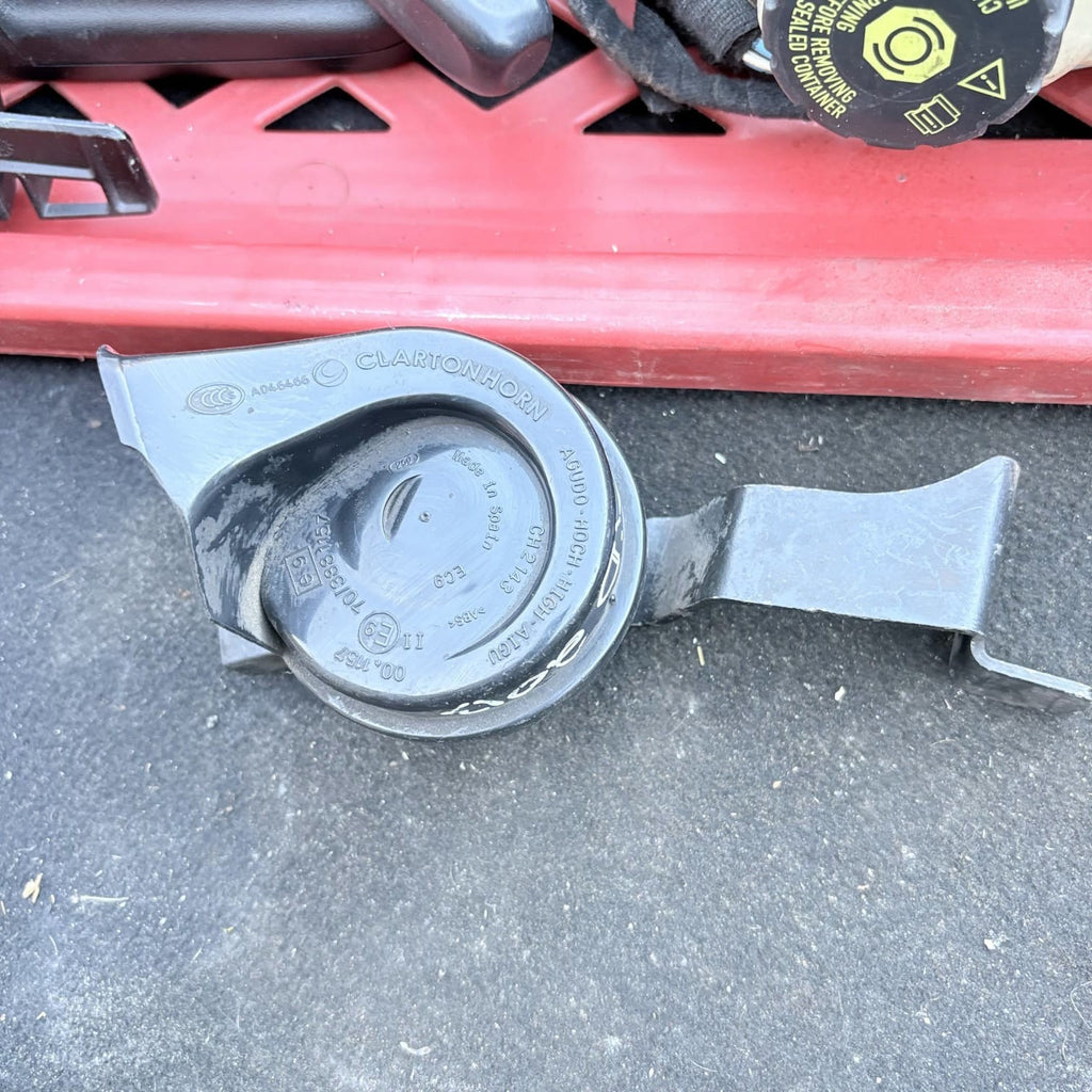 PEUGEOT 208 GTI HORN SIGNAL 2013 A046466