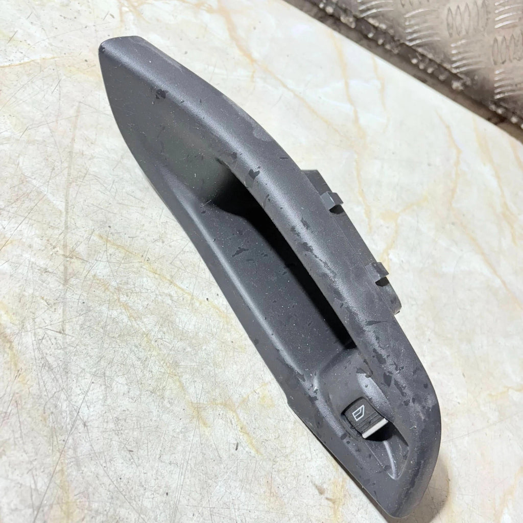 FORD FOCUS ST 2015 WINDOW SWITCH & TRIM REAR RIGHT SIDE