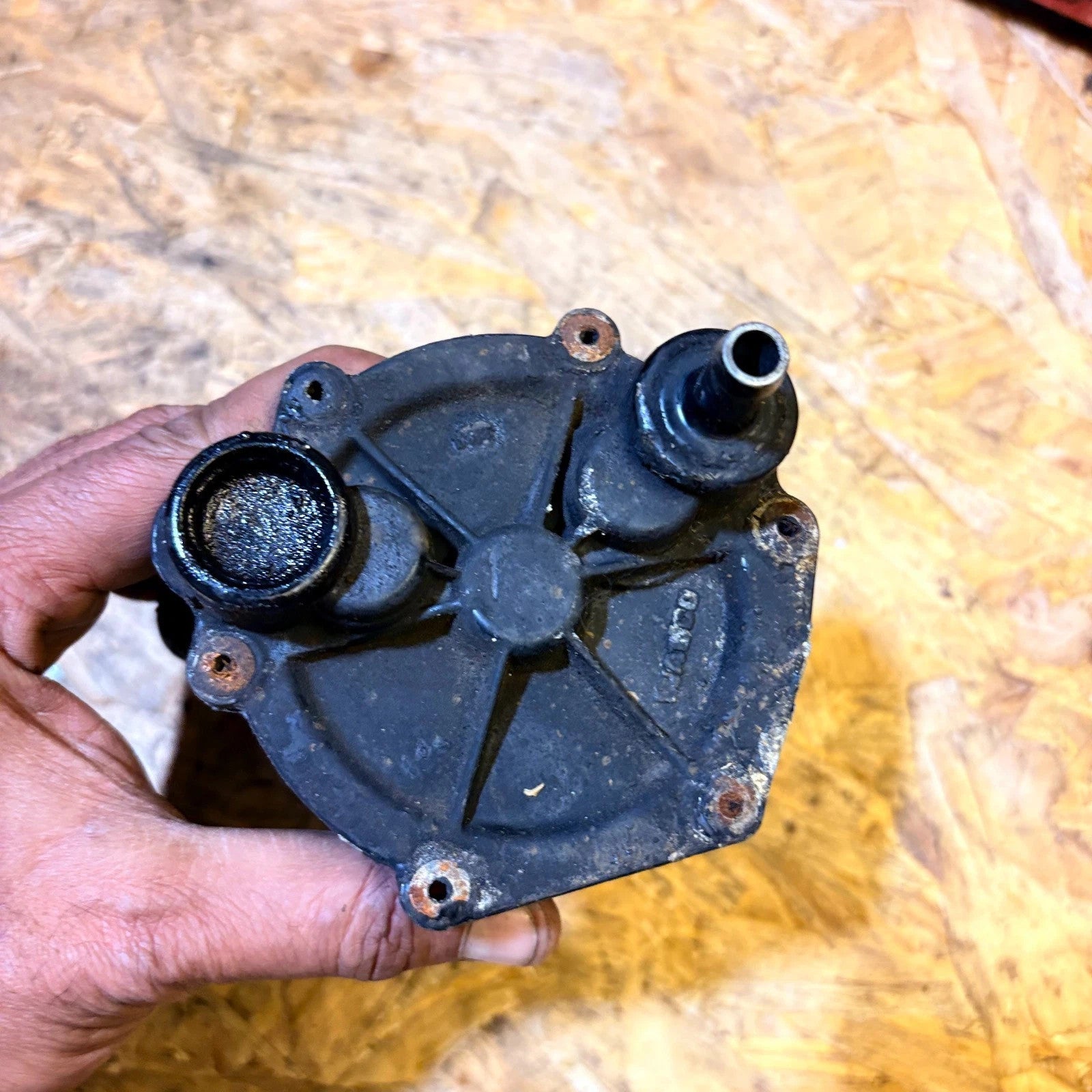 FORD TRANSIT CONNECT 2003 Vacuum Pump