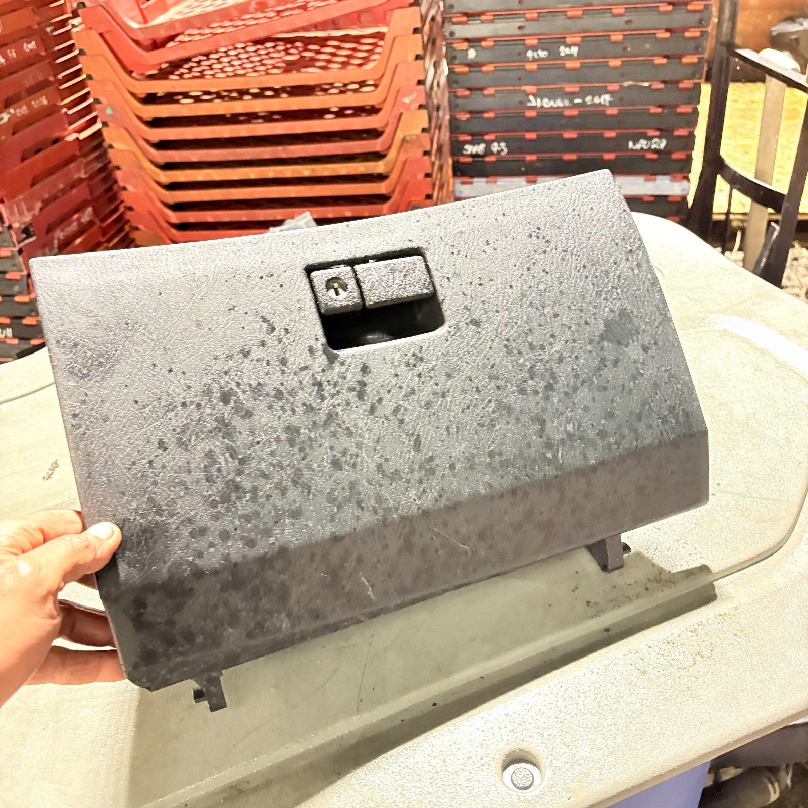 Toyota D-4D Dashboard Glove Box Door Assembly RHD 55550-05040 2000-2001