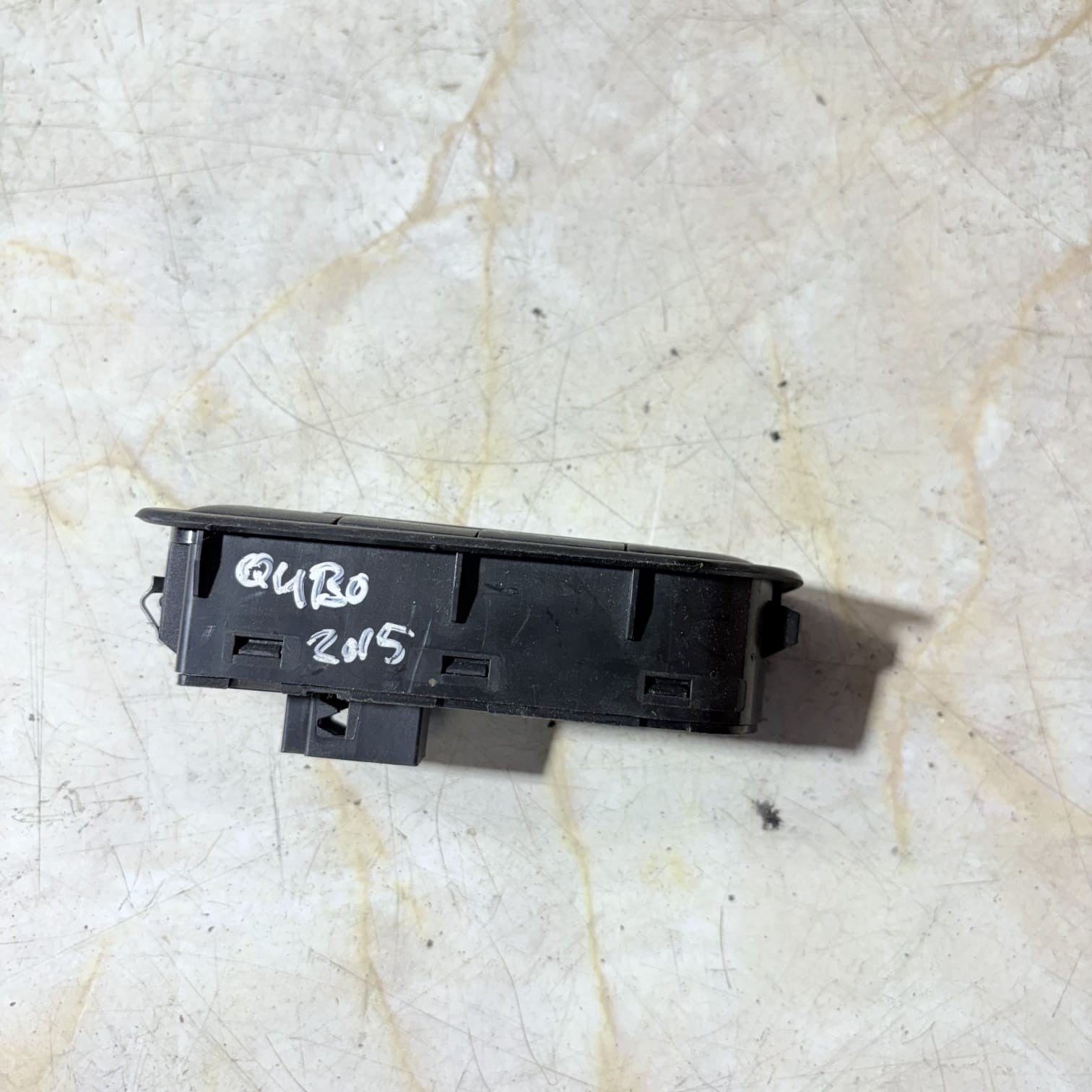 2015 Alfa Romeo Mito MK1 3 Droos Fog Light Control Switch Fait B569