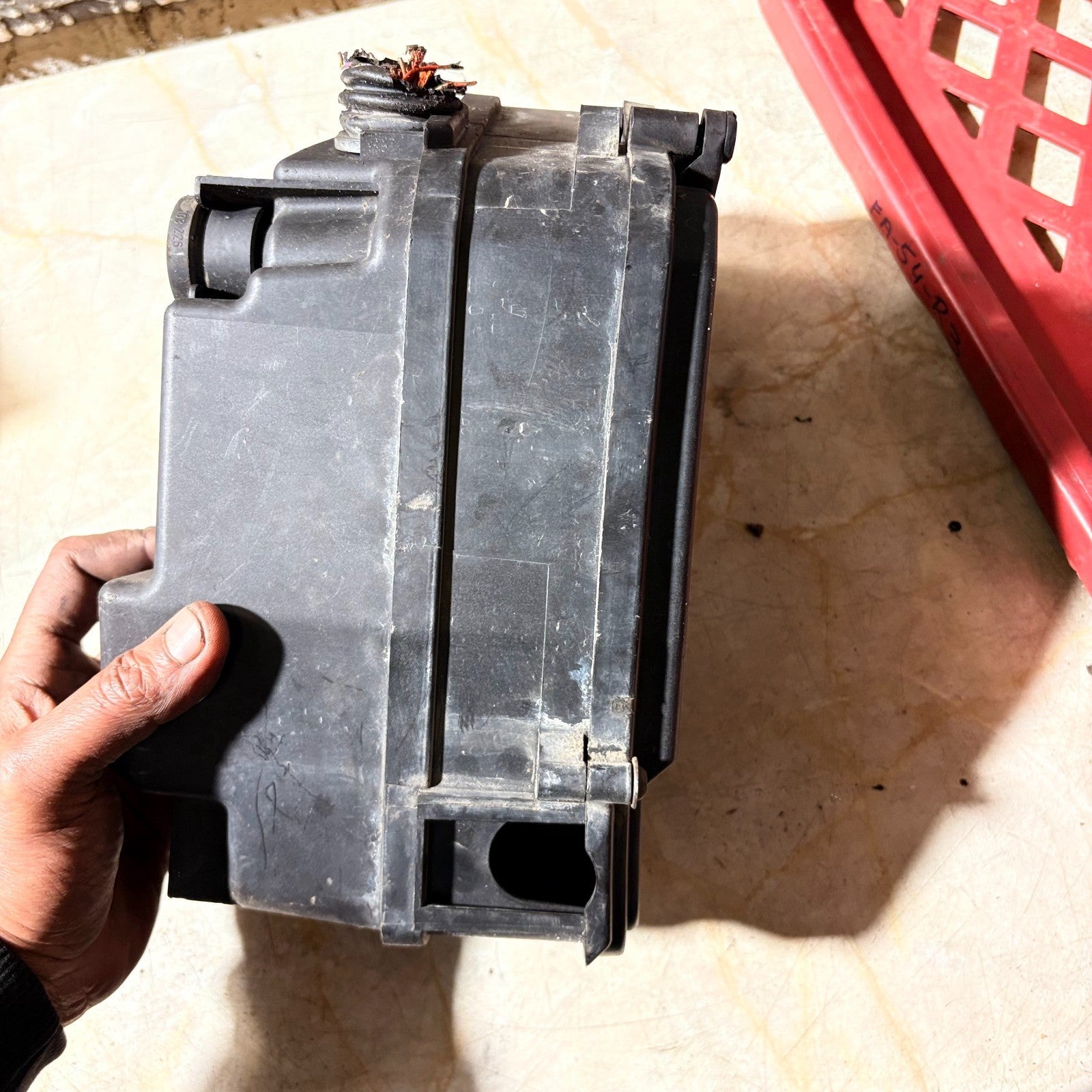 Porsche Cayenne 2003-2009 Under Bonnet Fuse Box 7L0010338A