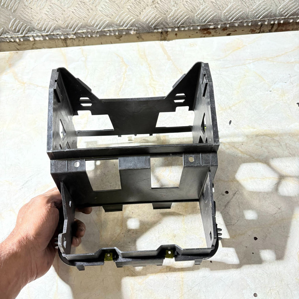 VW Golf Mk5 Mk6 Jetta Caddy 2004-2015 Radio Stereo Mount Bracket Cage 1K0858005C