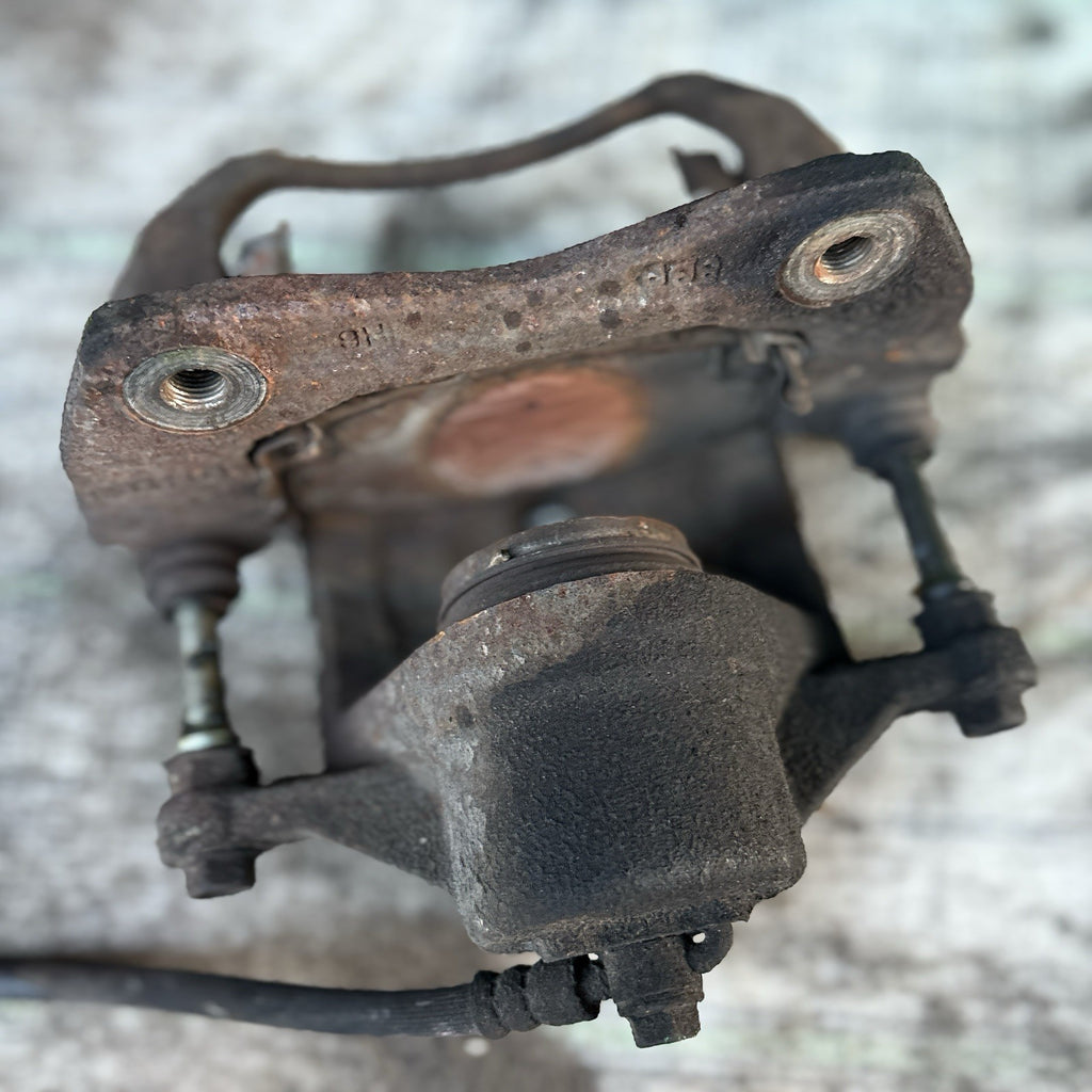 HYUNDAI I30 12-17 FRONT BRAKE CALIPER CARRIER PASSENGER SIDE NSF XBCP0599