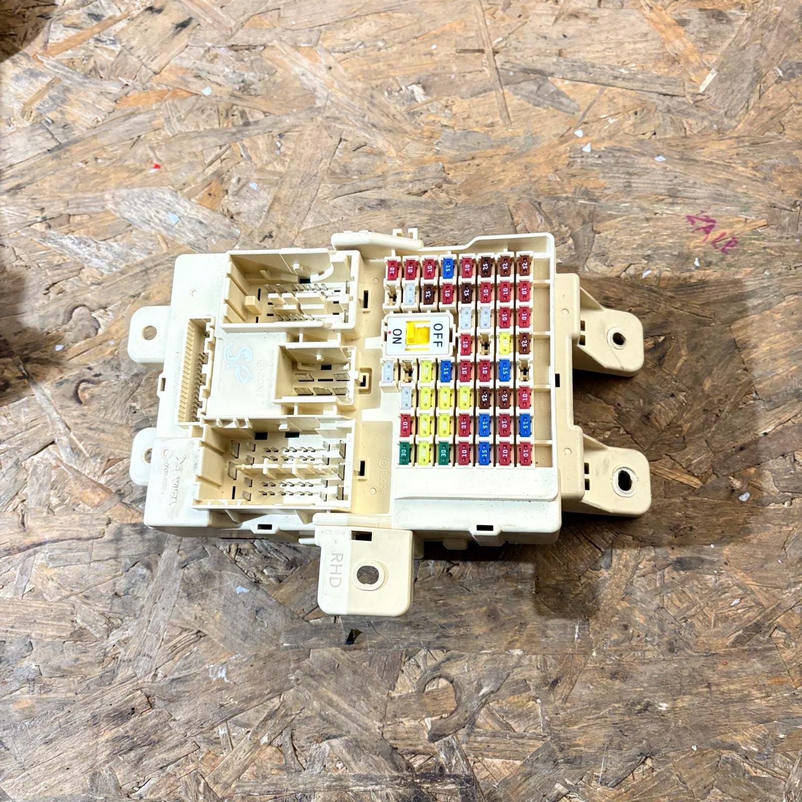 KIA SPORTAGE MK4 QL DASH FUSE BOX JUNCTION BOX MODULE 91955-D9940