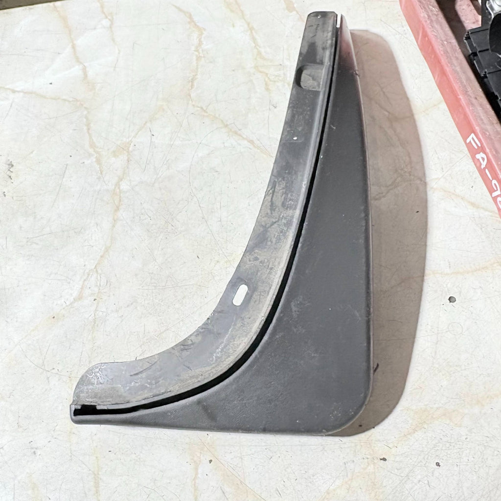 Skoda Superb MK1 2001-08 Rear Right Driver Side Mud Flap